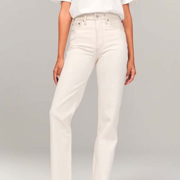 Abercrombie & Fitch Curve Love 90’s Straight Jean - Picture 4 of 7